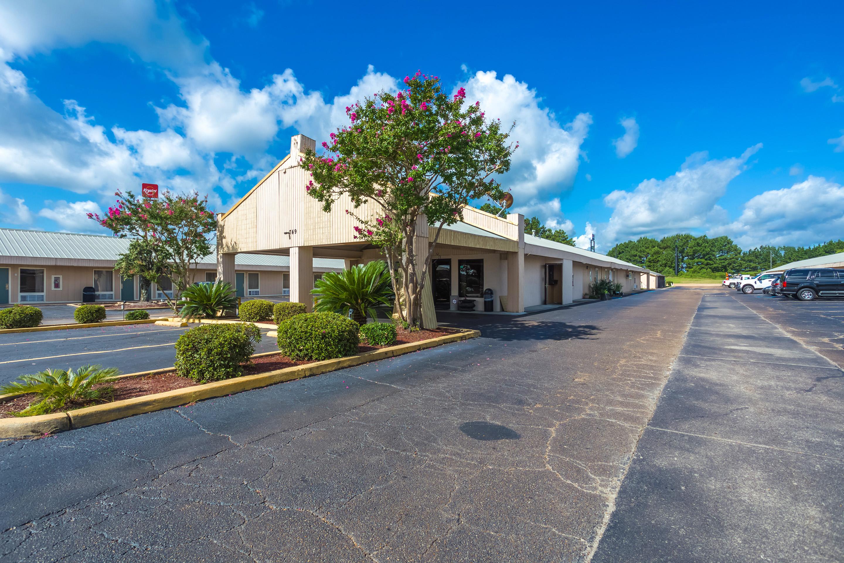 Rodeway Inn & Suites Brookhaven Exterior foto