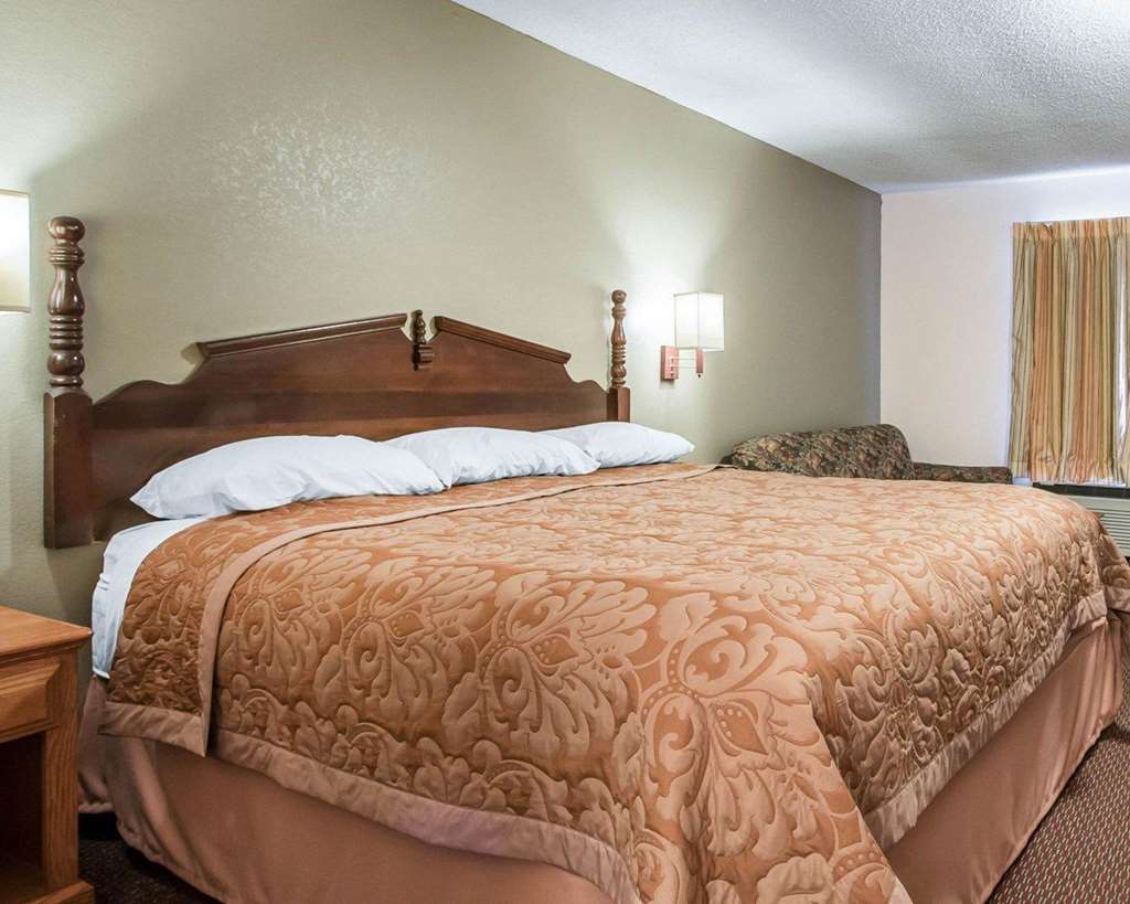 Rodeway Inn & Suites Brookhaven Habitación foto